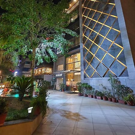 Tgv Hotel Ahmedabad Eksteriør bilde