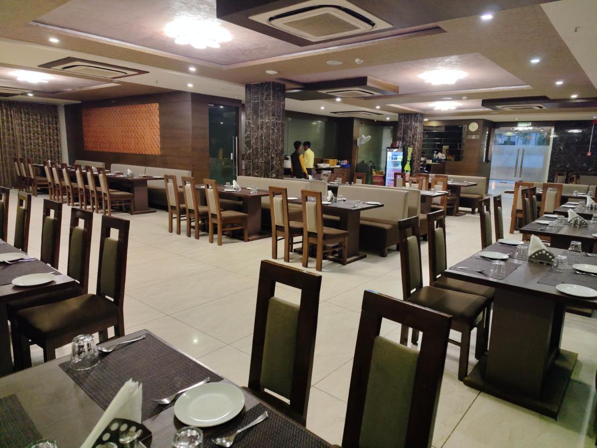 Tgv Hotel Ahmedabad Eksteriør bilde