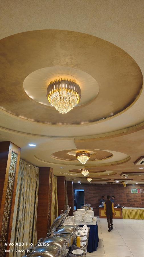 Tgv Hotel Ahmedabad Eksteriør bilde