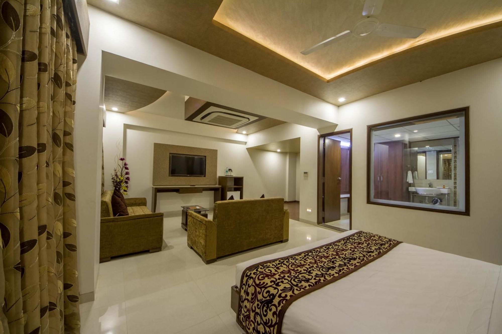 Tgv Hotel Ahmedabad Eksteriør bilde